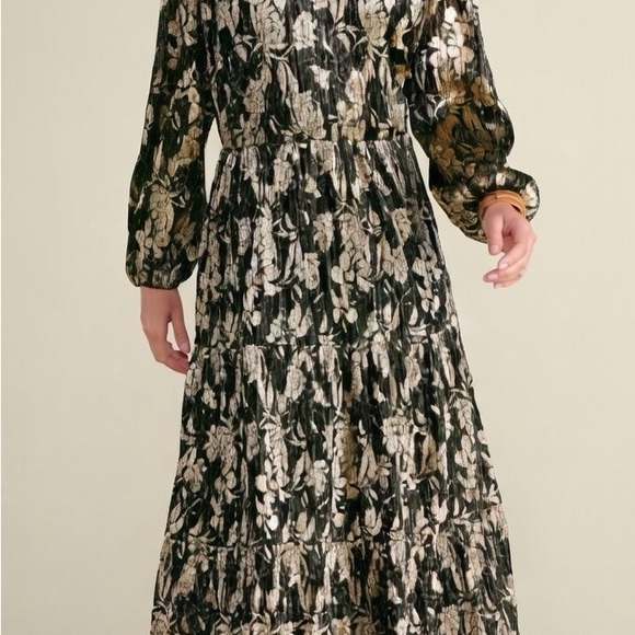 Soft Surroundings Dresses & Skirts - Soft Surroundings Black and Gold Floral Dress